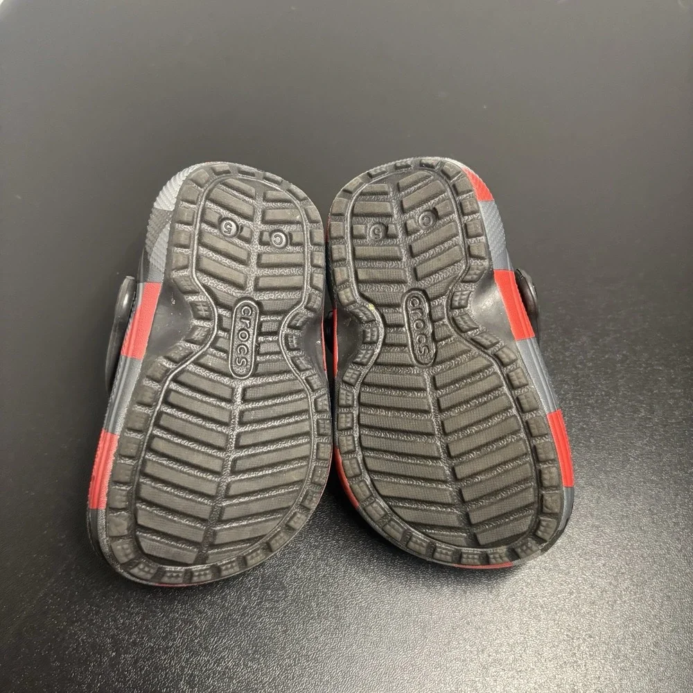 Crocs Classic Fur‎ Lined Plaid Checkered Fleece Clog Grey Red Black Baby Sz 5c